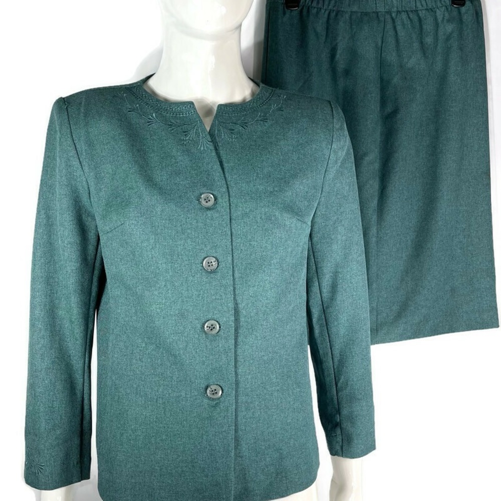Nikki Suit Vintage (2 Piece) Size 12